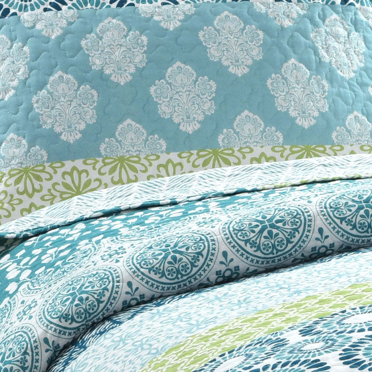 Bohemian Stripe Quilt 3 Piece Set
