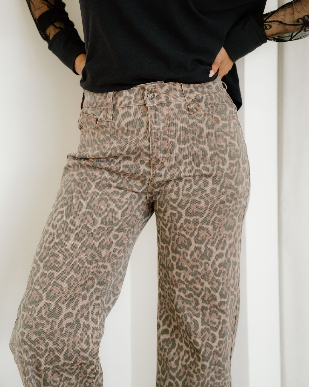 Emiliana Leopard Frayed Edge Wide Leg High Waist Jeans