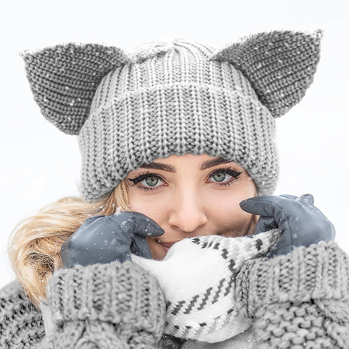 Devil Ears Thickened All Acrylic Knitted Hat