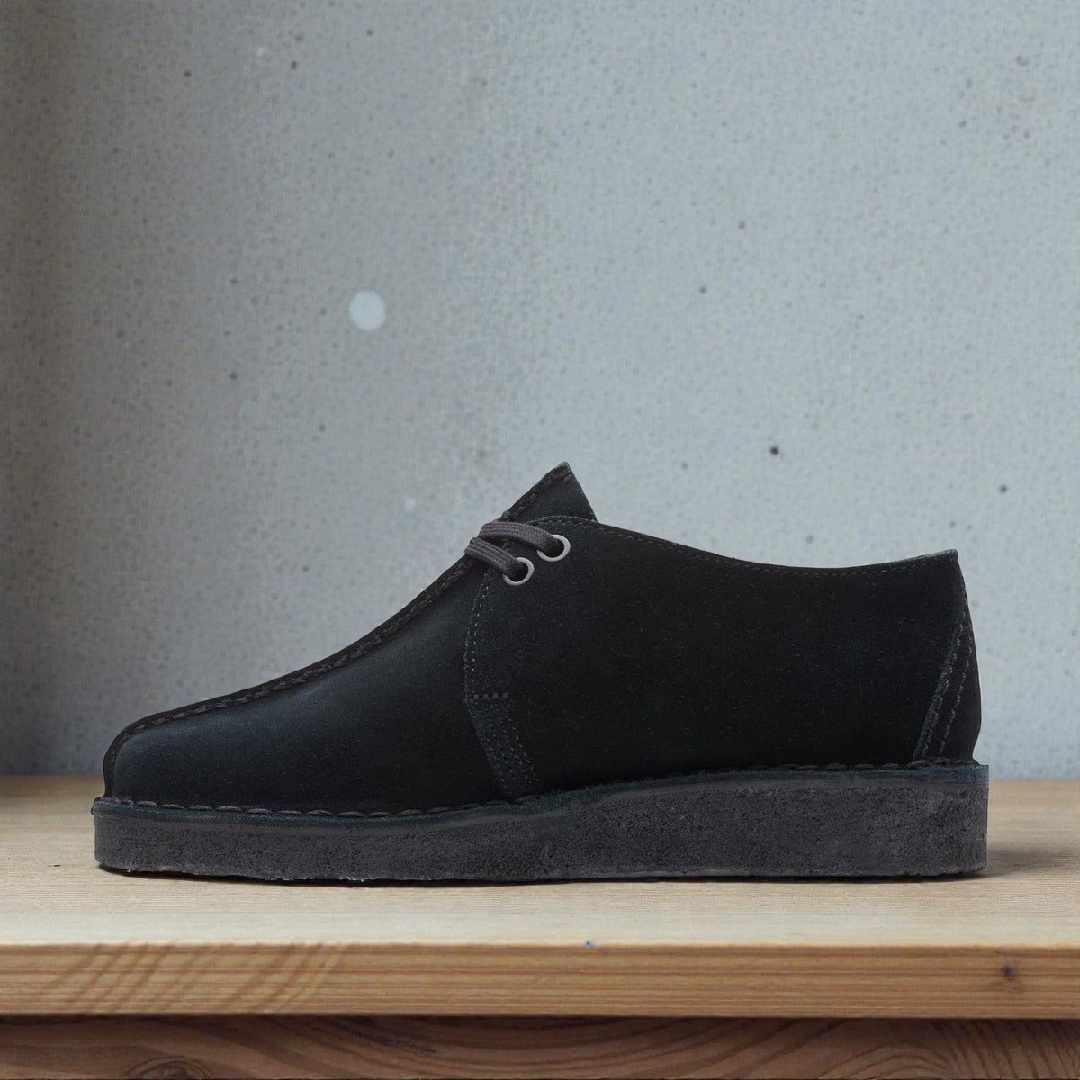 Clarks Women's Desert Trek Slip On Shoes