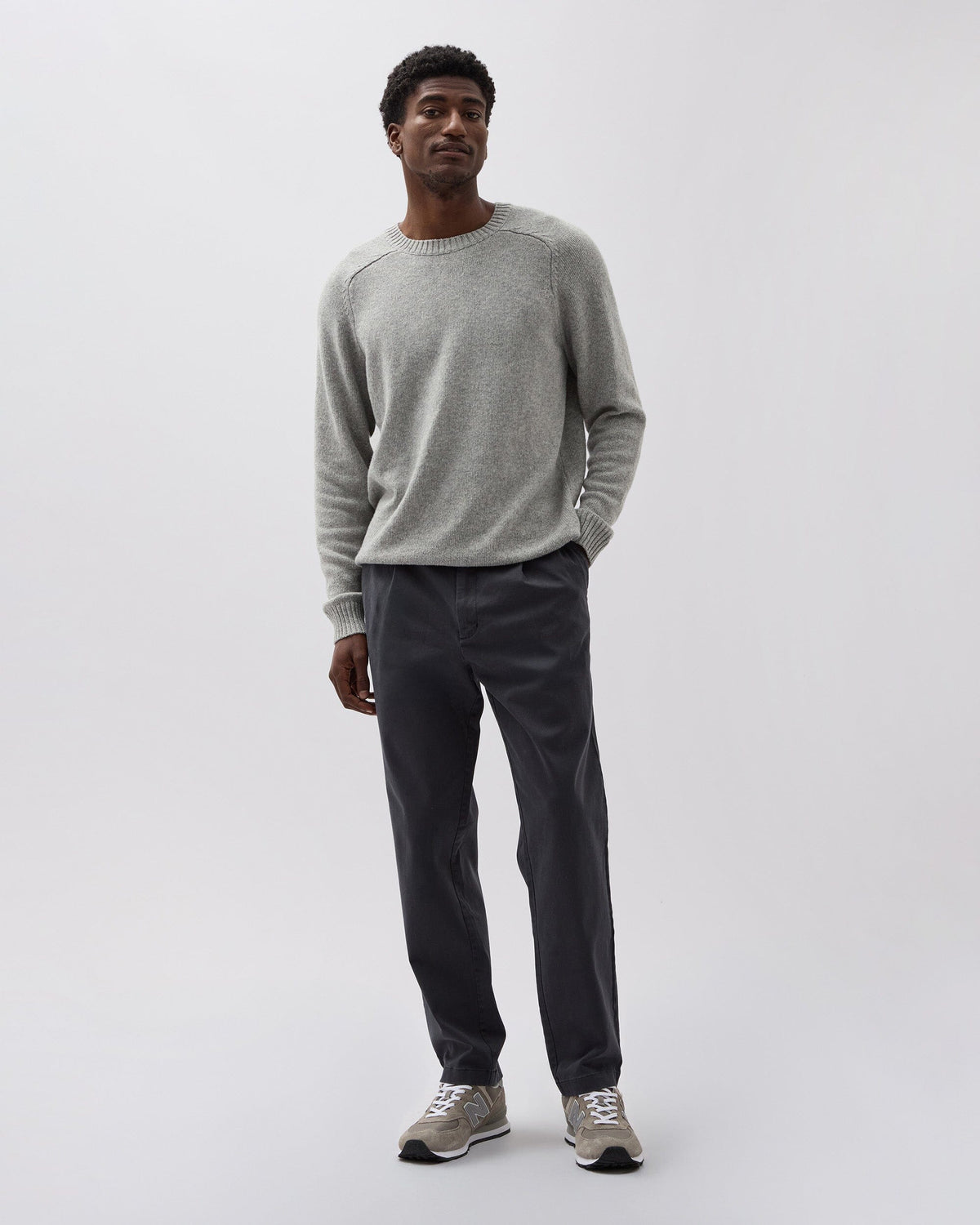 Mens Pleated Lightweight Chino - Stretch Cotton Twill - Black