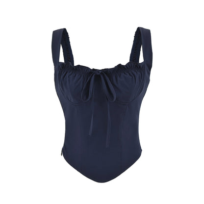 Sleeveless slim fit top