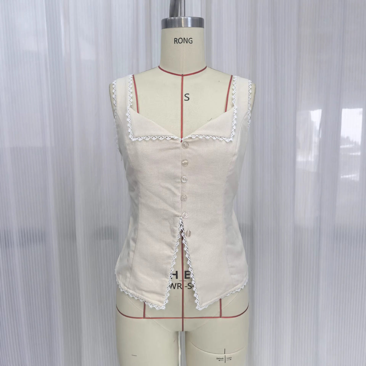 Solid color sleeveless vest top