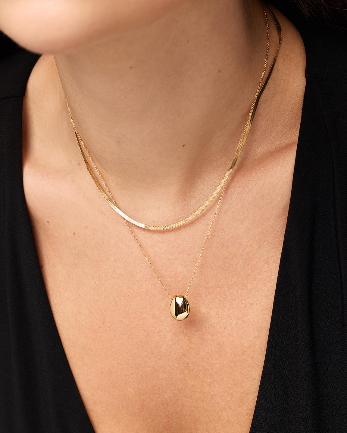 Pebble Mini Gold Pendant Necklace