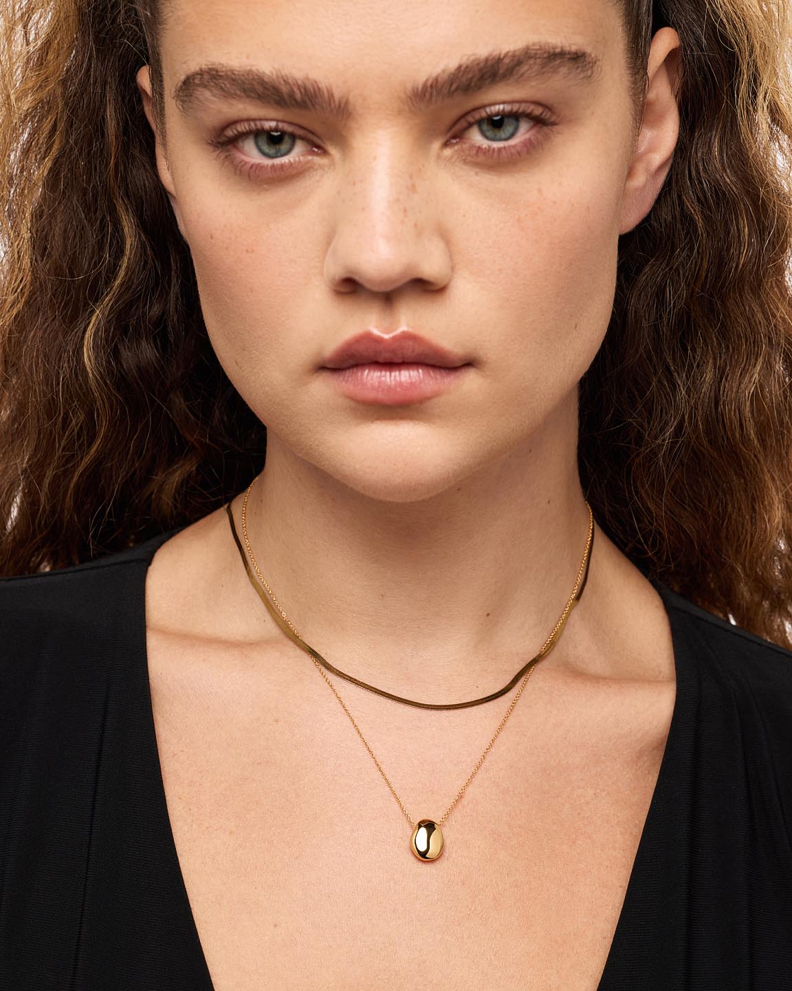 Pebble Mini Gold Pendant Necklace