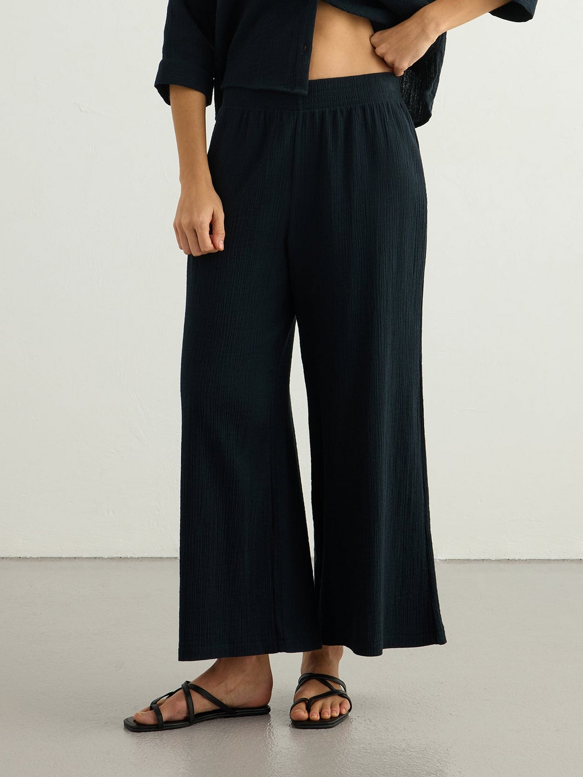 Aura Palazzo Pants - Black