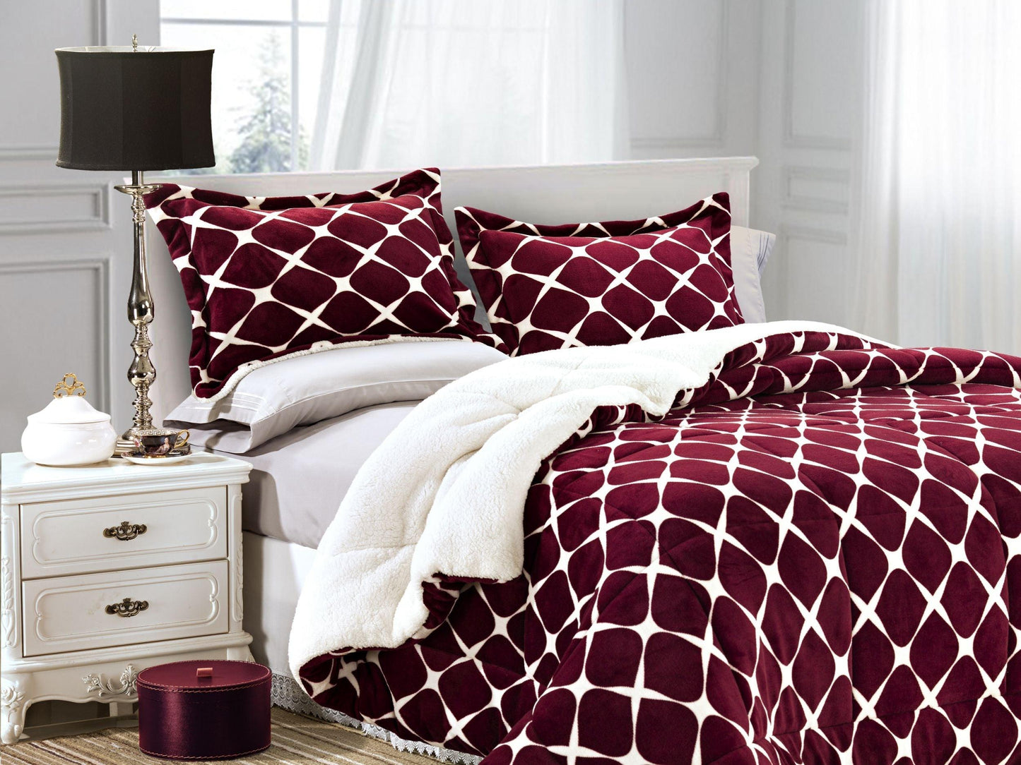 Elegant Comfort 3-Piece Micro-Suede Reversible Sherpa - Bloomingdale Pattern Comforter Set