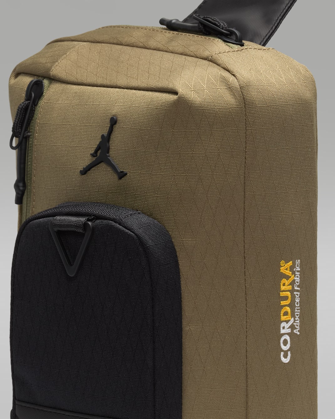 Air Jordan Unisex Collectors Crossbody 3L Bag - MA0957-E6F