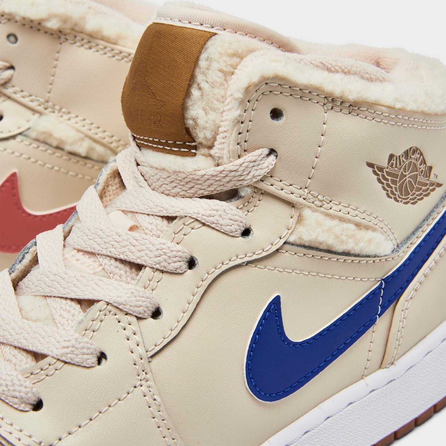 Air Jordan Grade School Retro 1 Mid Utility 'Fleece Pearl White' Gs Sneakers