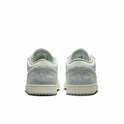 Air Jordan Men's Retro 1 Low Se Sneakers