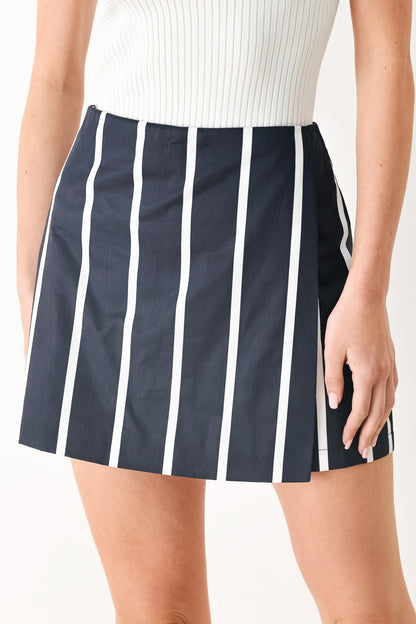 Dark Rhythm Stripe Woven Skort