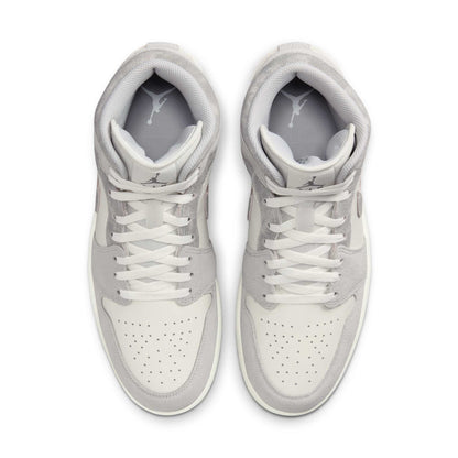 Air Jordan Men's Retro 1 Mid Se Sneakers