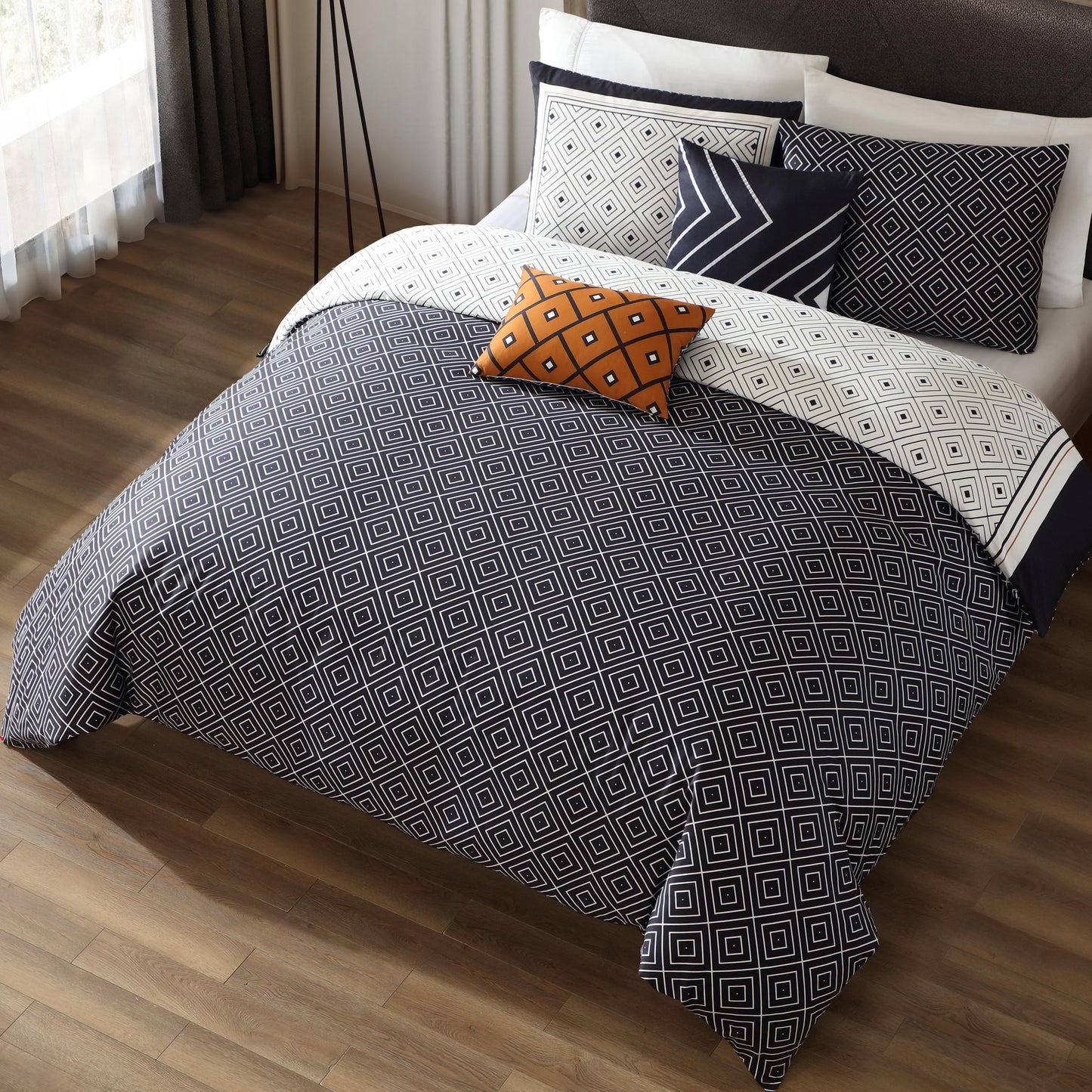 Bebejan Geometric Black & White 5 Piece Reversible Comforter Set