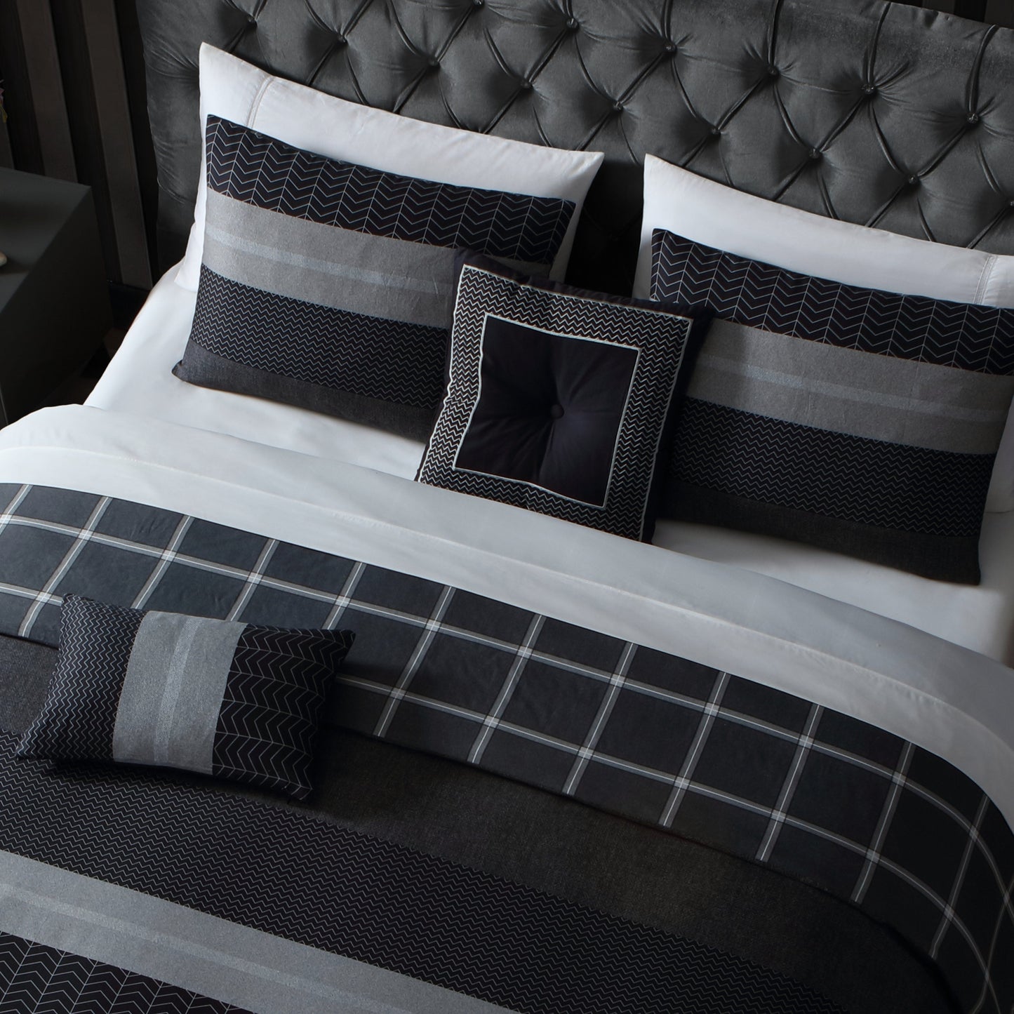 Bebejan Kyle Black 5 Piece Reversible Comforter Set