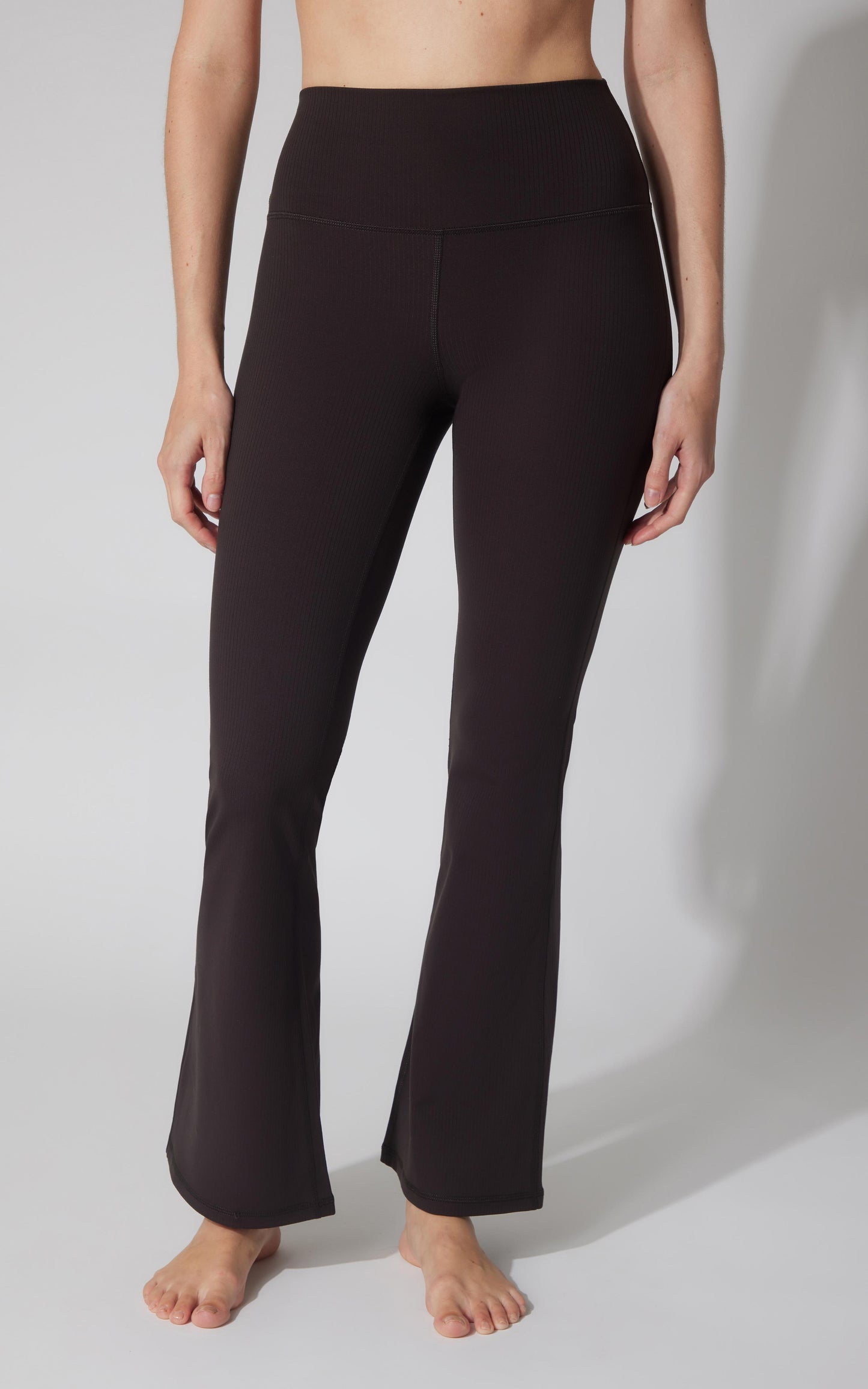 90 Degree by Reflex Felix Ribbed Elastic Free Waist 7/8 Flare Leg Pant