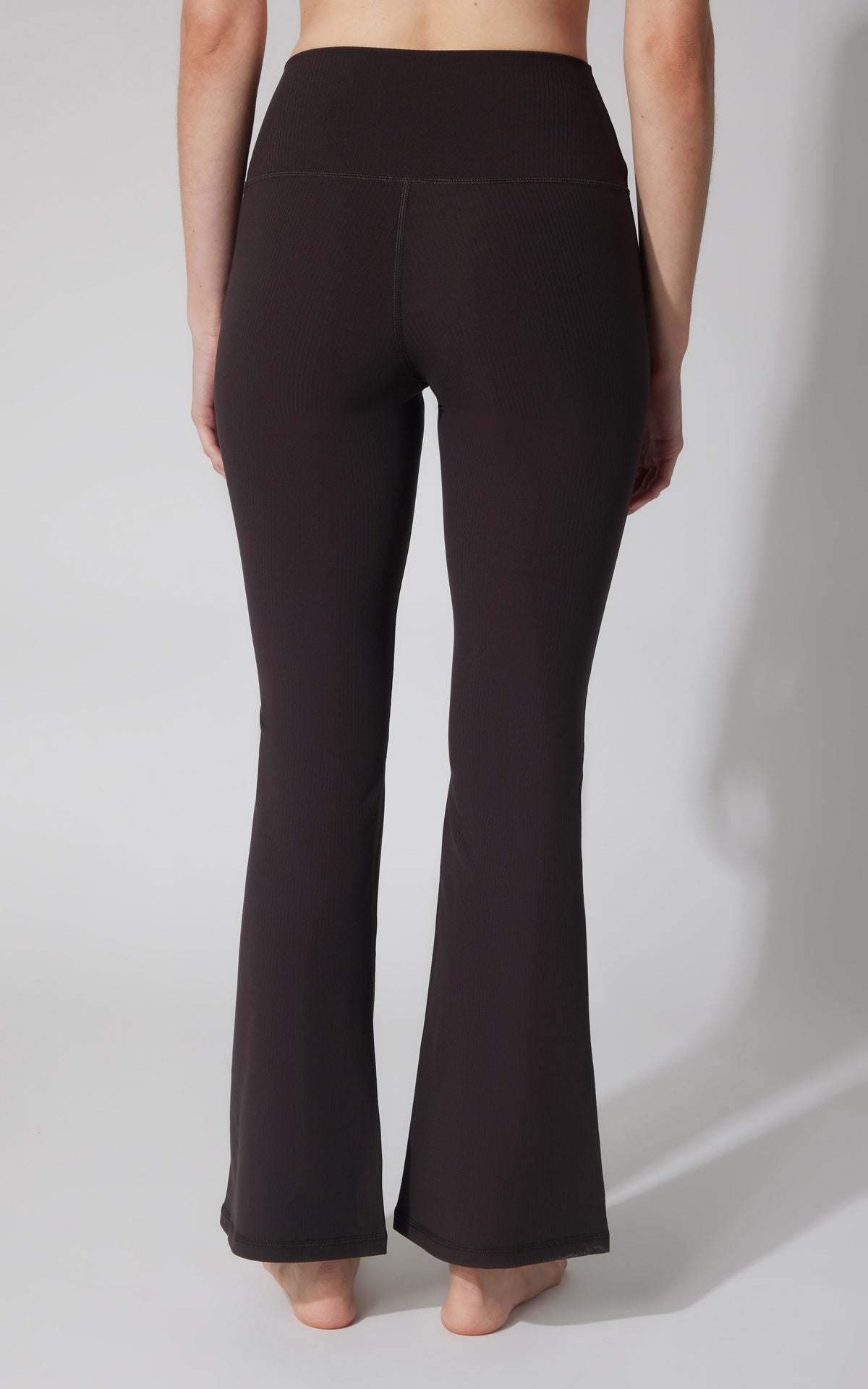 90 Degree by Reflex Felix Ribbed Elastic Free Waist 7/8 Flare Leg Pant