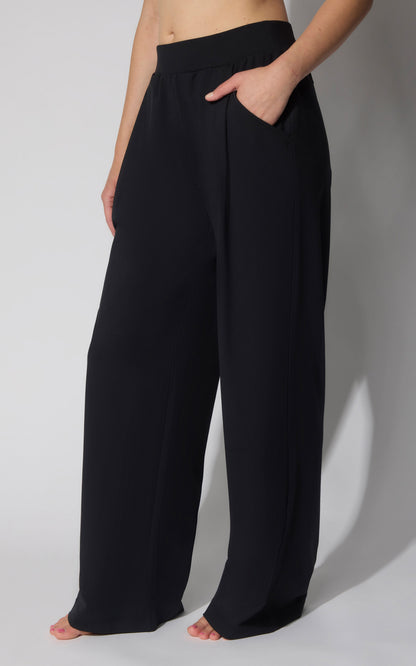 90 Degree by Reflex Lux Park Ave Wide Leg Pleated Pant W/ Side Pockets
