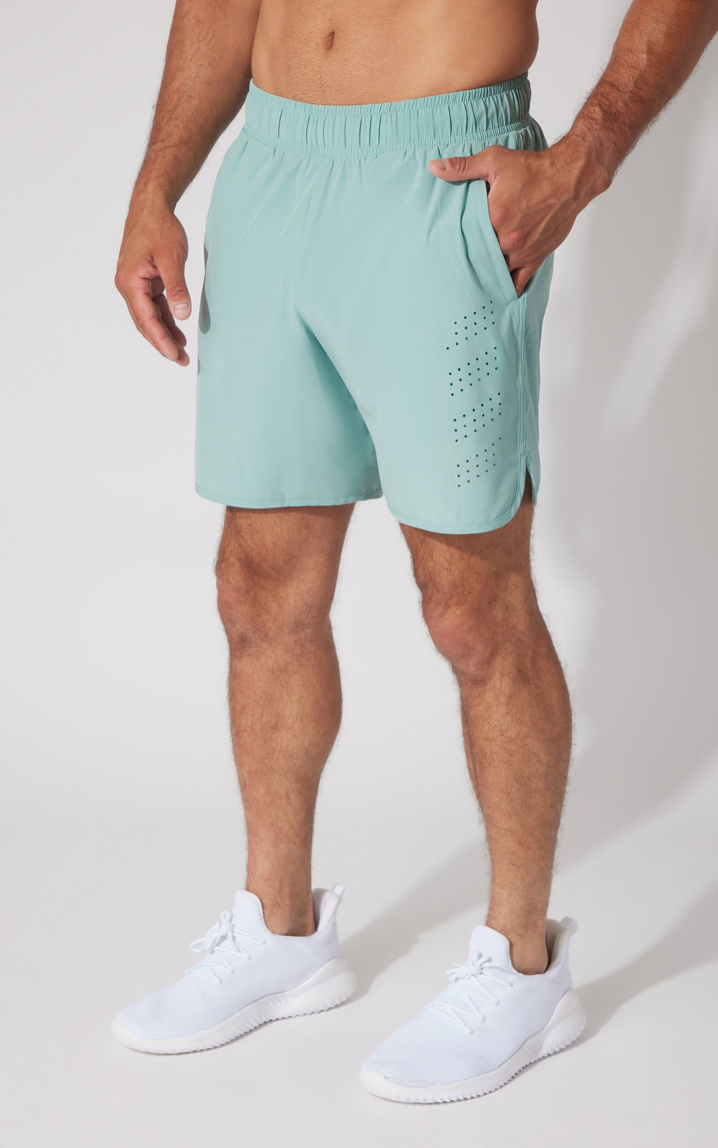 90 Degree by Reflex Men's Woven Compass 7" Short