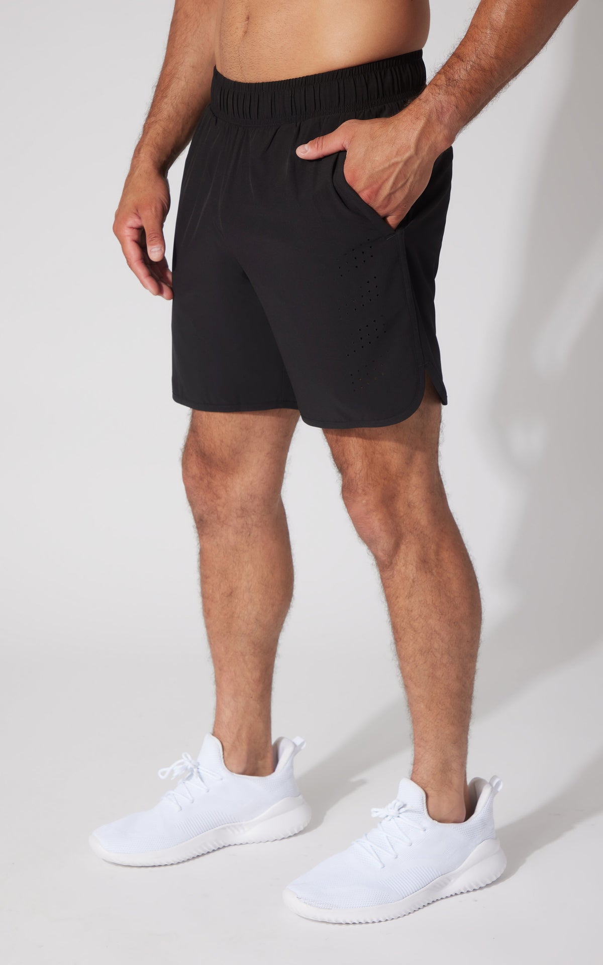 90 Degree by Reflex Men's Woven Compass 7" Short
