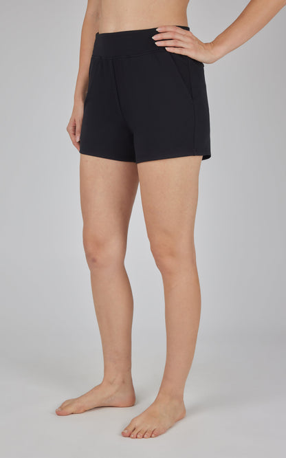 90 Degree by Reflex Lux Clean Front Multi Pocket 4" Short