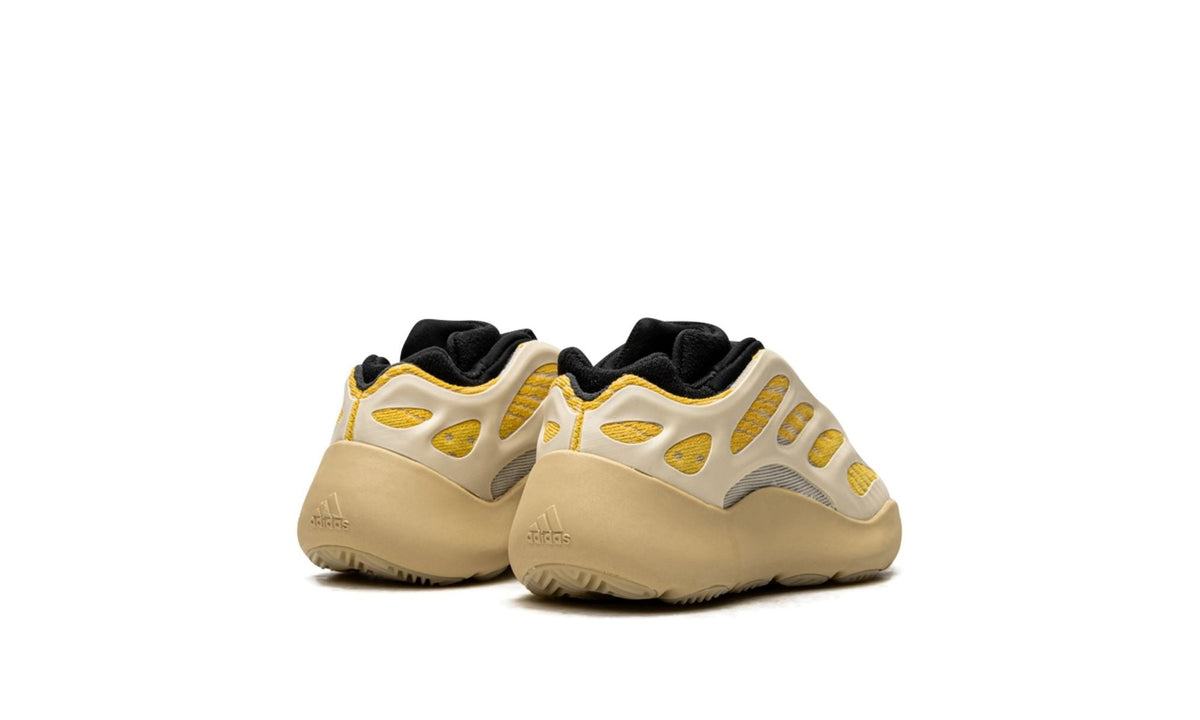 adidas Infants Yeezy 700 V3 Sneakers