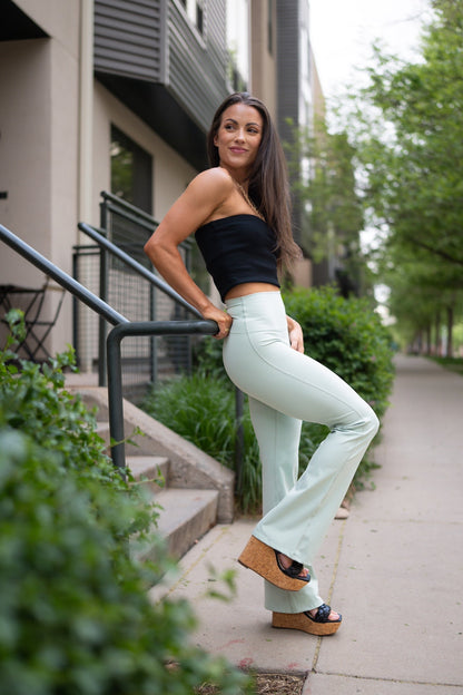 Brushed Mindset Flare Legging