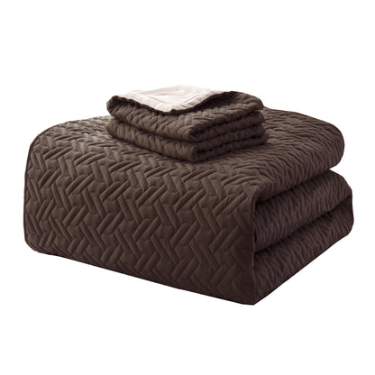 Elegant Comfort 3-Piece Majestic Quilted Reversible Bedspread Coverlet Set