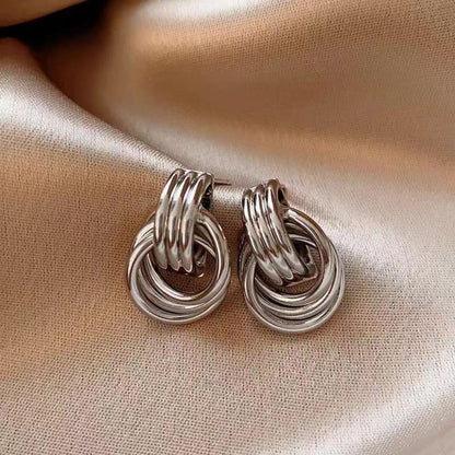Bold Interlocking Chain Drop Earrings