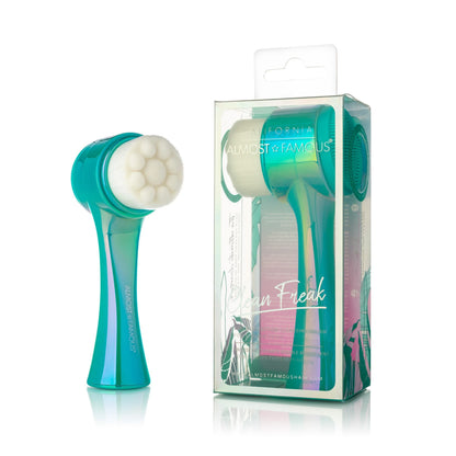Almost Famous Cleanse It 2in1 Exfoliator Brush