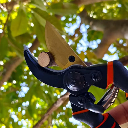 Comfort Grip Hand Pruners for Gardening