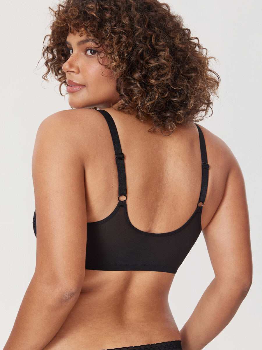 Front Closure Lace Underwire Plunge Bra