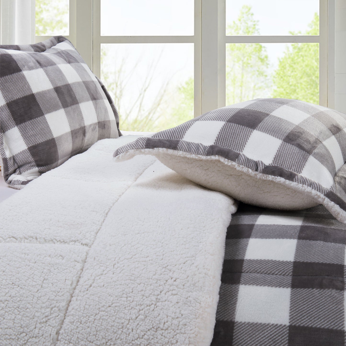 Elegant Comfort 3-Piece Buffalo Micro-Suede Reversible Sherpa - Lodge-Plaid Pattern Comforter Set
