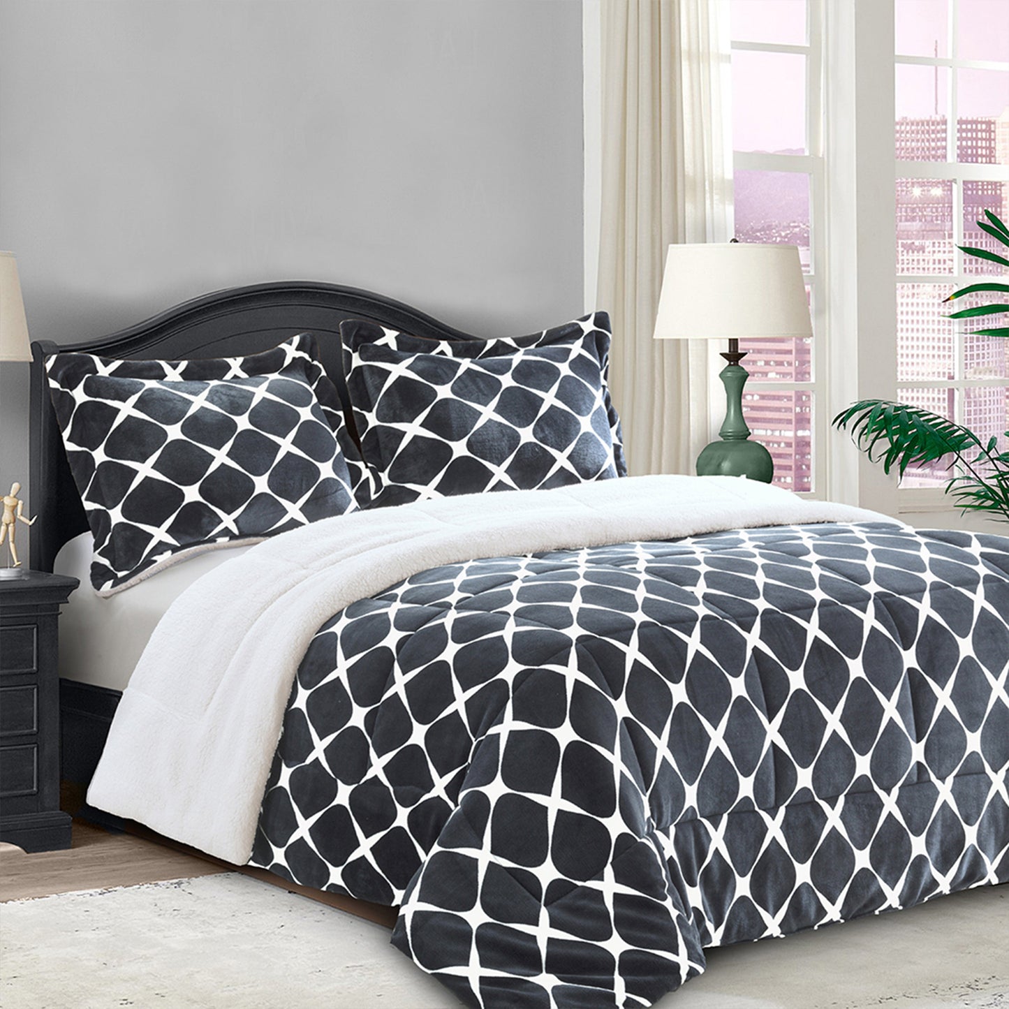 Elegant Comfort 3-Piece Micro-Suede Reversible Sherpa - Bloomingdale Pattern Comforter Set