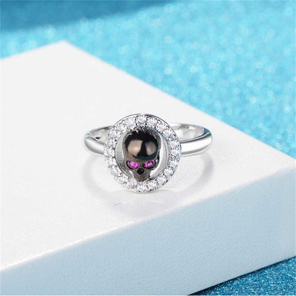 Cubic Zirconia & Silvertone Skull Hola Ring