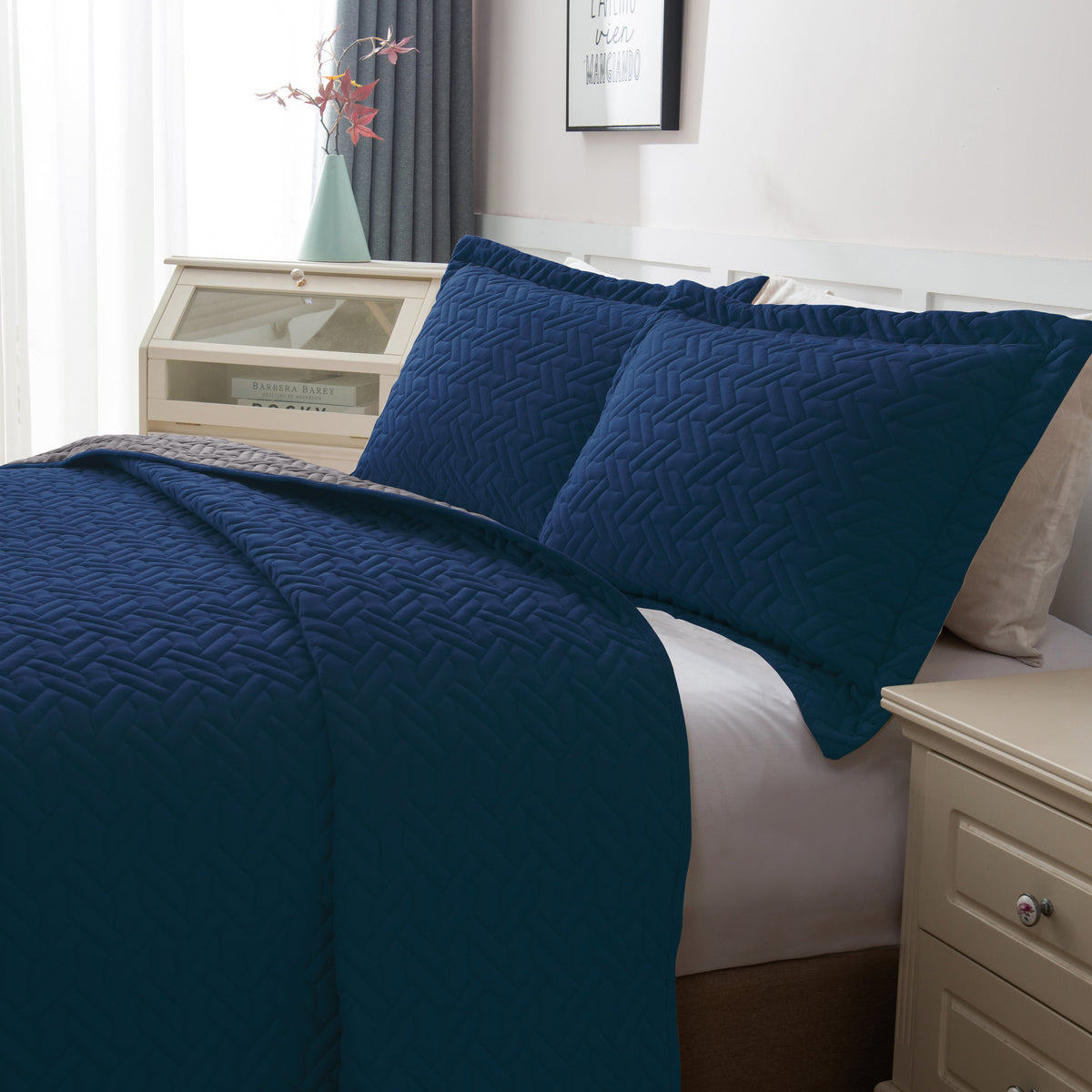 Elegant Comfort 3-Piece Majestic Quilted Reversible Bedspread Coverlet Set