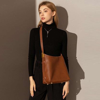 Essential Leather Bucket Bag