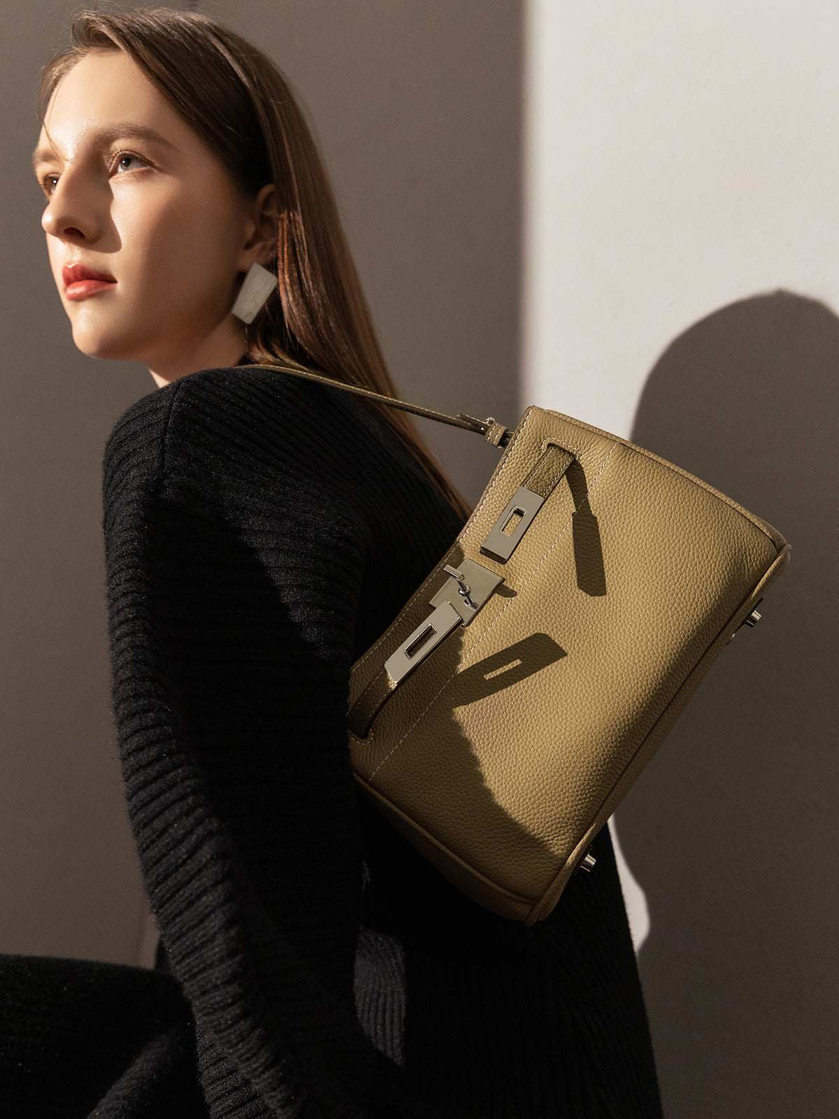 Classic Leather Box Bag