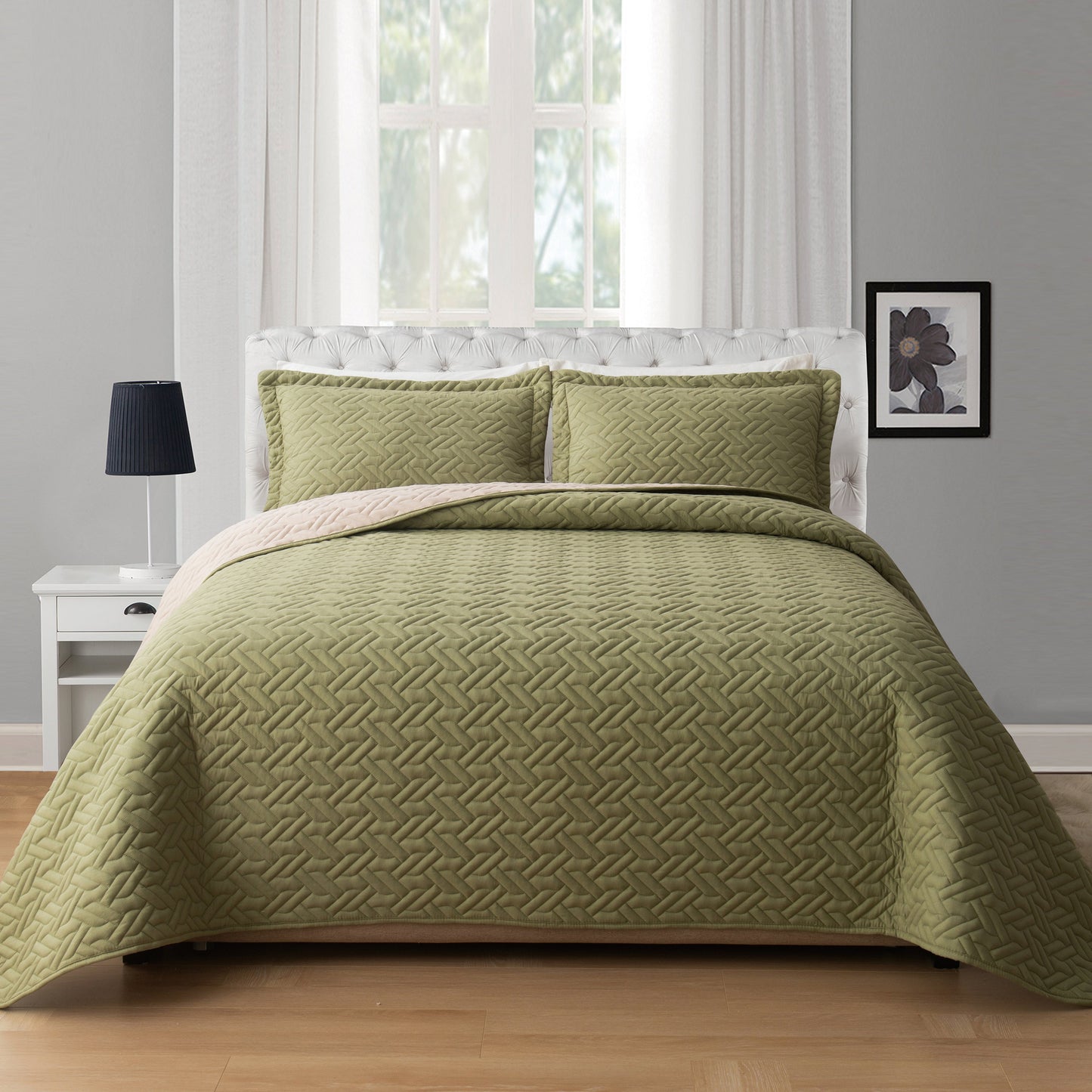 Elegant Comfort 3-Piece Majestic Quilted Reversible Bedspread Coverlet Set