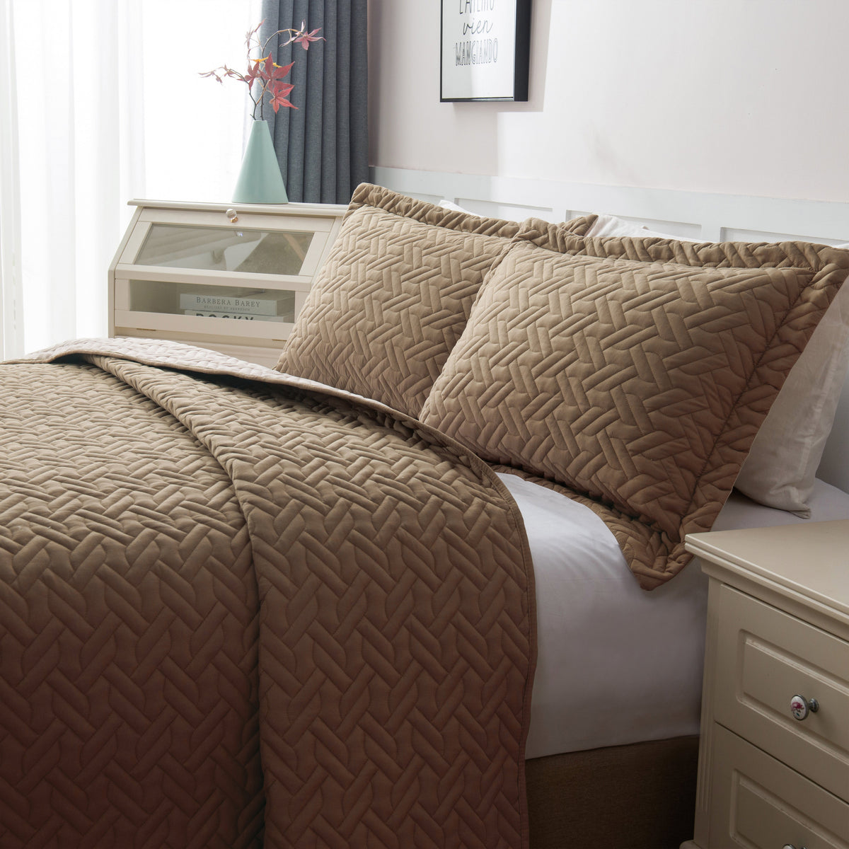 Elegant Comfort 3-Piece Majestic Quilted Reversible Bedspread Coverlet Set