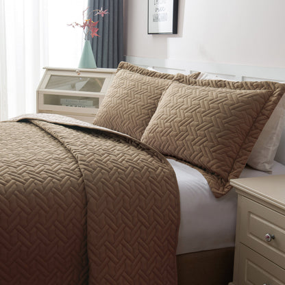 Elegant Comfort 3-Piece Majestic Quilted Reversible Bedspread Coverlet Set