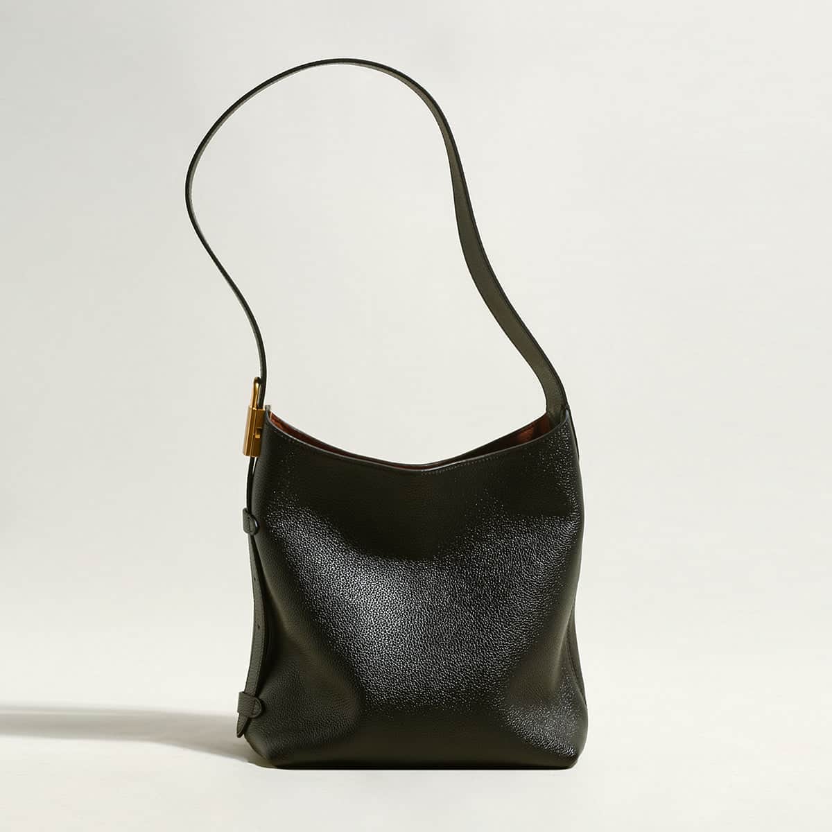 Essential Leather Bucket Bag