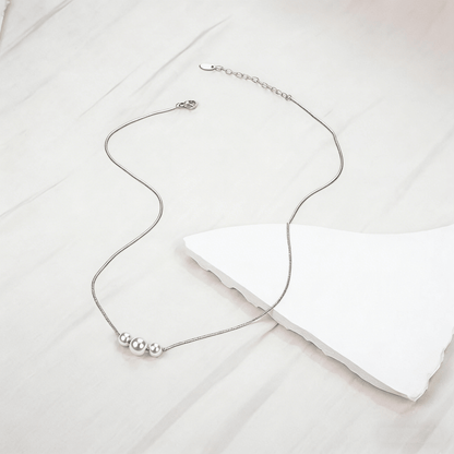 Dainty 3 Pearl Snake Chain Necklace for Women